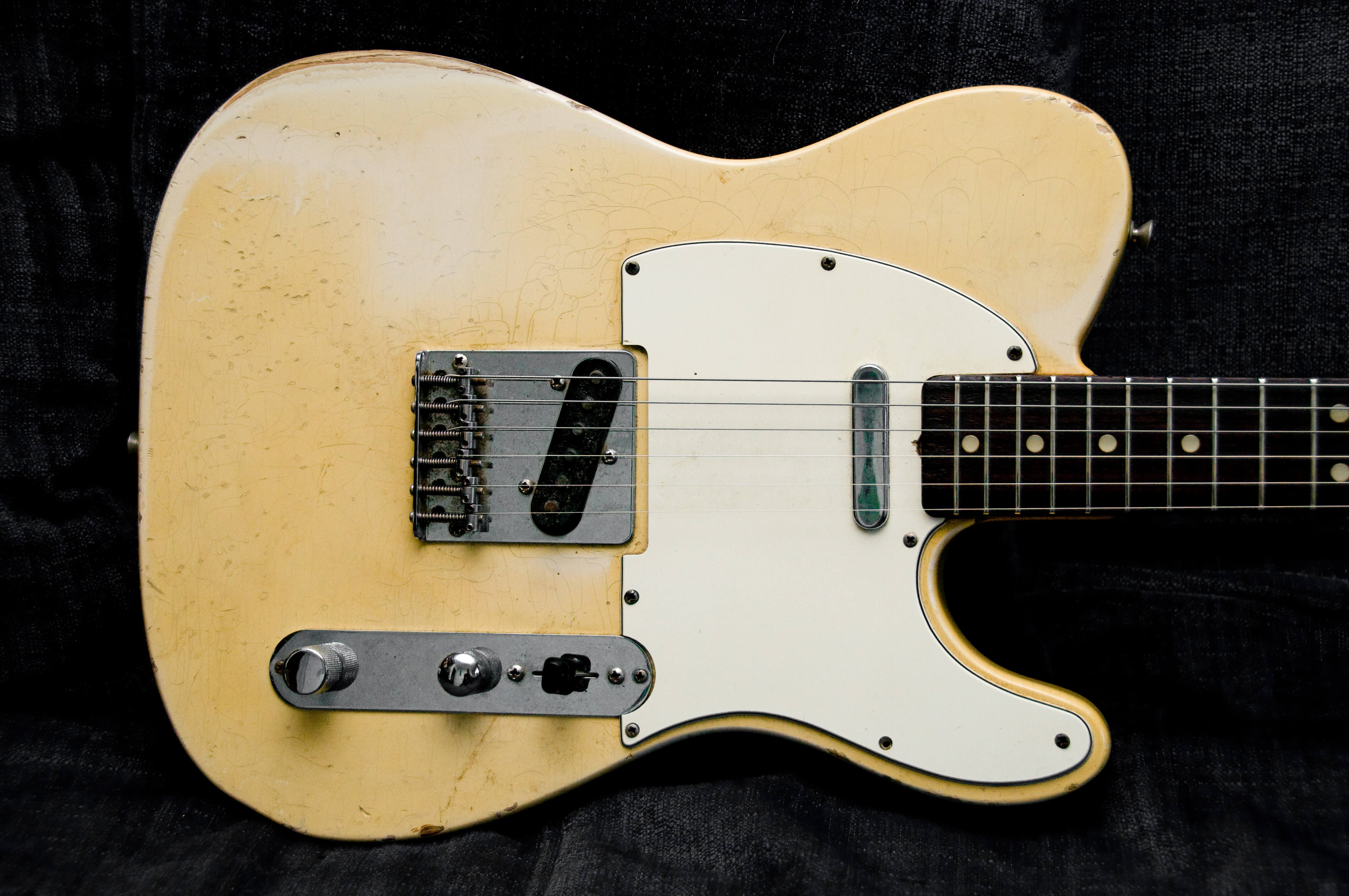1966_Fender_Telecaster_(SN159266)_body (1).jpg
